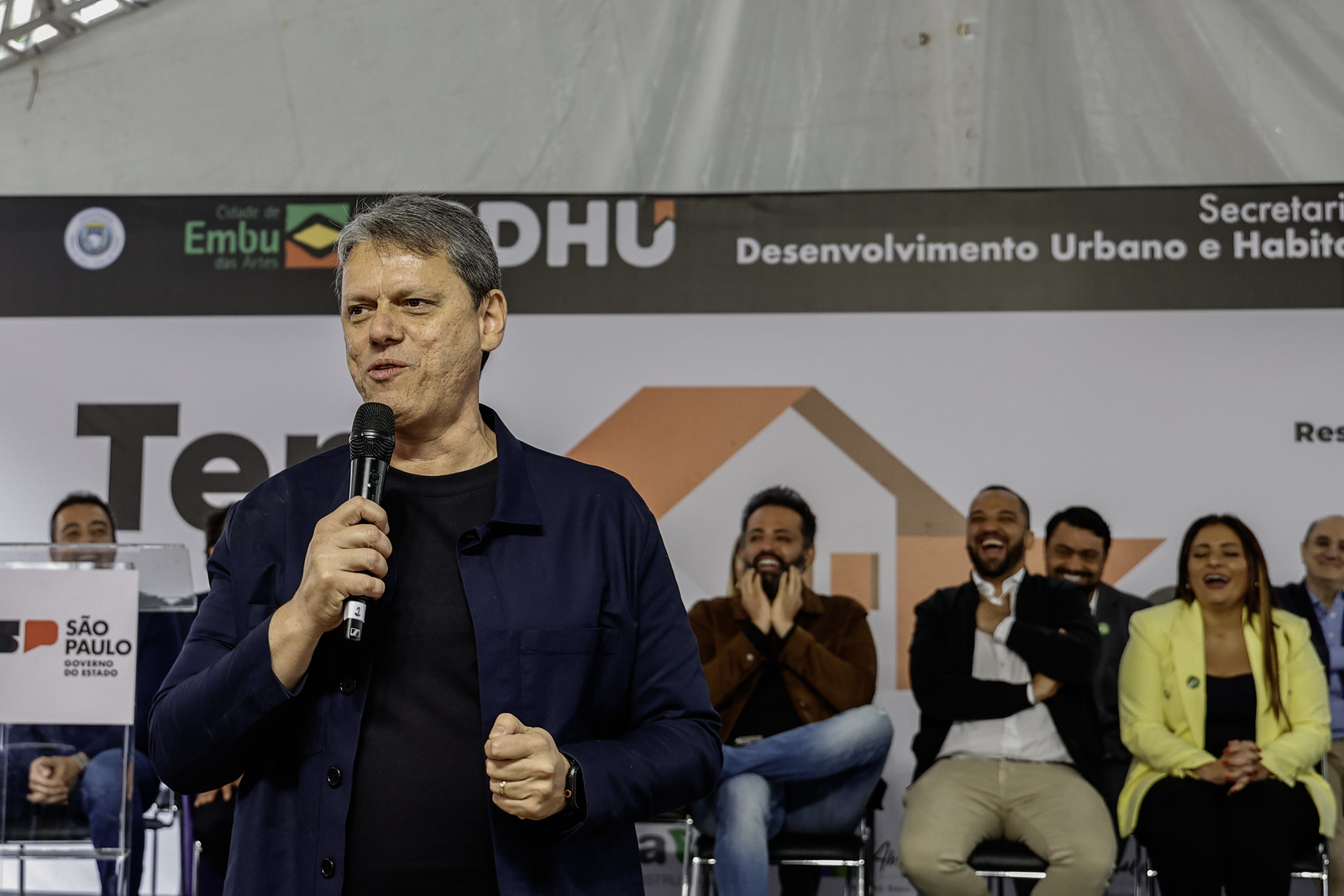 Governo de SP entrega mais de 500 moradias em Embu das Artes pelo programa Casa Paulista
