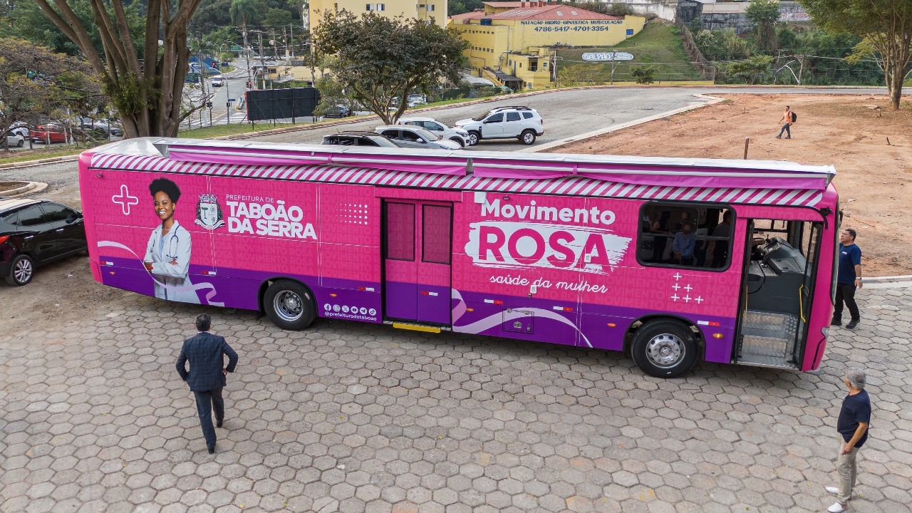 Vans gratuitas levam moradores de UBS’s para realizar mamografias no “Ônibus Movimento Rosa”