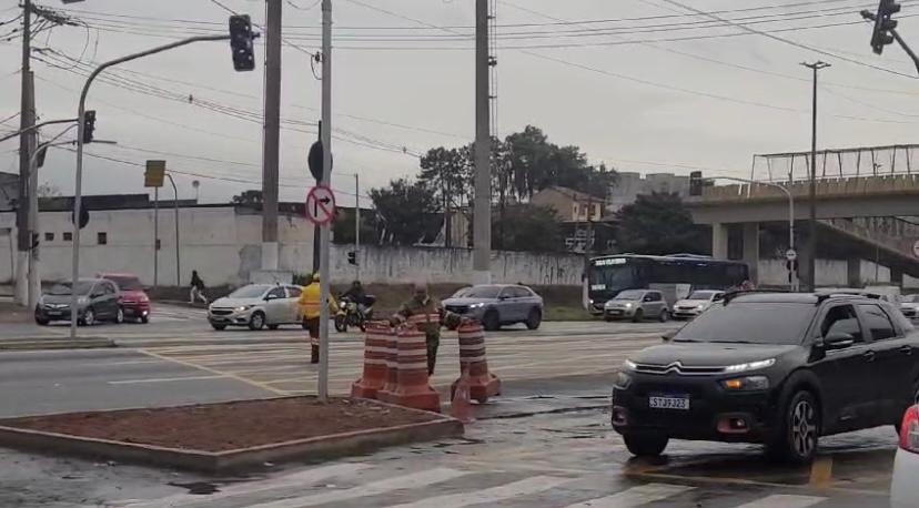 Avenida Aprígio tem nova passagem de nível na altura da Benedito Cesário interligando o Parque Laguna