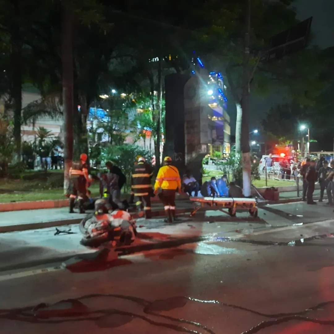Homem de 35 anos morre após grave acidente na Régis em Taboão da Serra; familiar pede por mais sinalização
