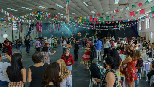 Baile da Melhor Idade de Taboão da Serra retorna na sexta, 24, com tema Carnaval