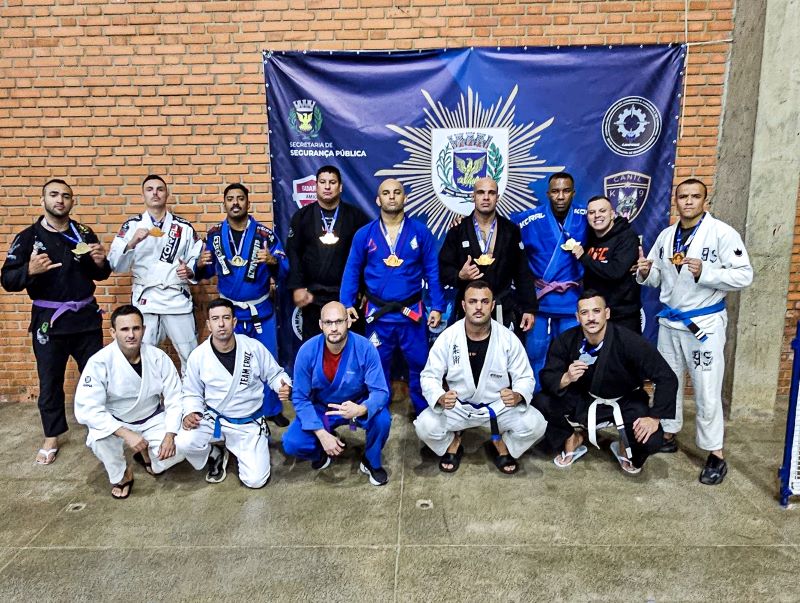 Guarda Civil Municipal de Taboão conquista nove medalhas em Campinas na categoria Jiu Jitsu