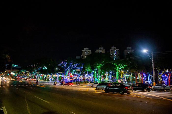Praça Nicola Vivilechio entra na fase final de revitalização e será palco do Natal Iluminado