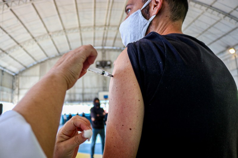 Taboão da Serra faz repescagem de vacinação contra a Covid-19 de pessoas maiores de 40 anos