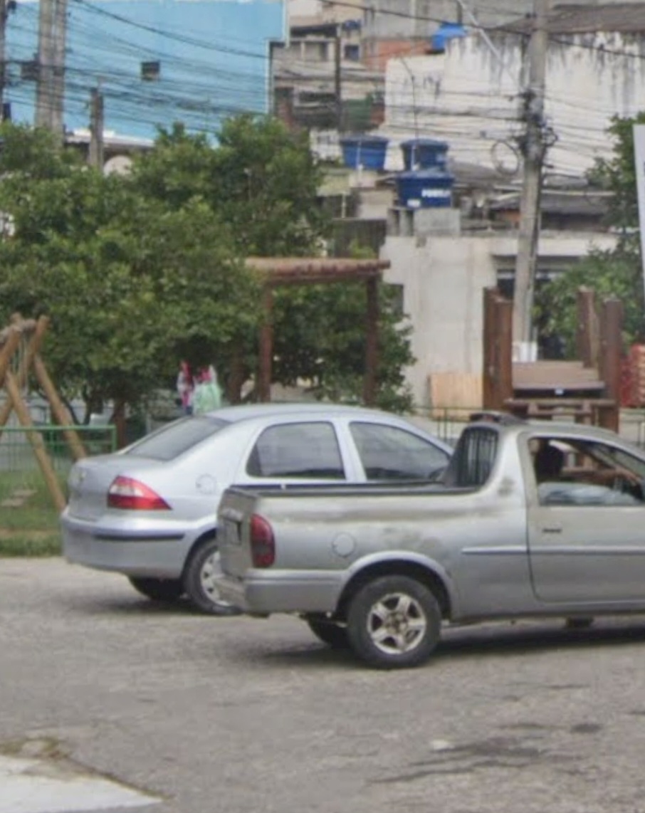 Homem é encontrado morto em praça no Valo Velho, em Itapecerica da Serra