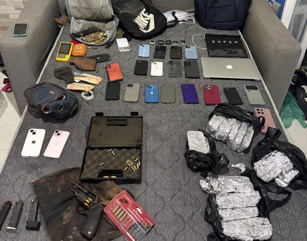 PM de SP descobre ‘casa cofre’ com mais de 90 celulares em Paraisópolis