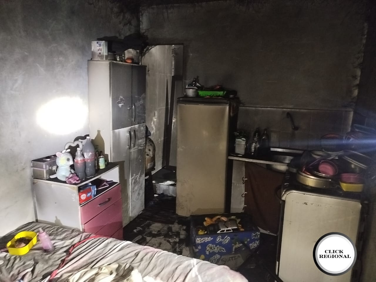Incêndio em Taboão da Serra mata bebê e deixa criança internada; mãe é presa por abandono de incapaz