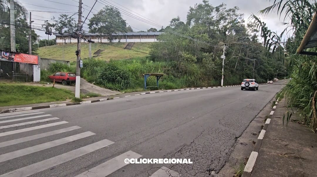 Três furtos em nove dias deixam escola estadual sem energia em Itapecerica