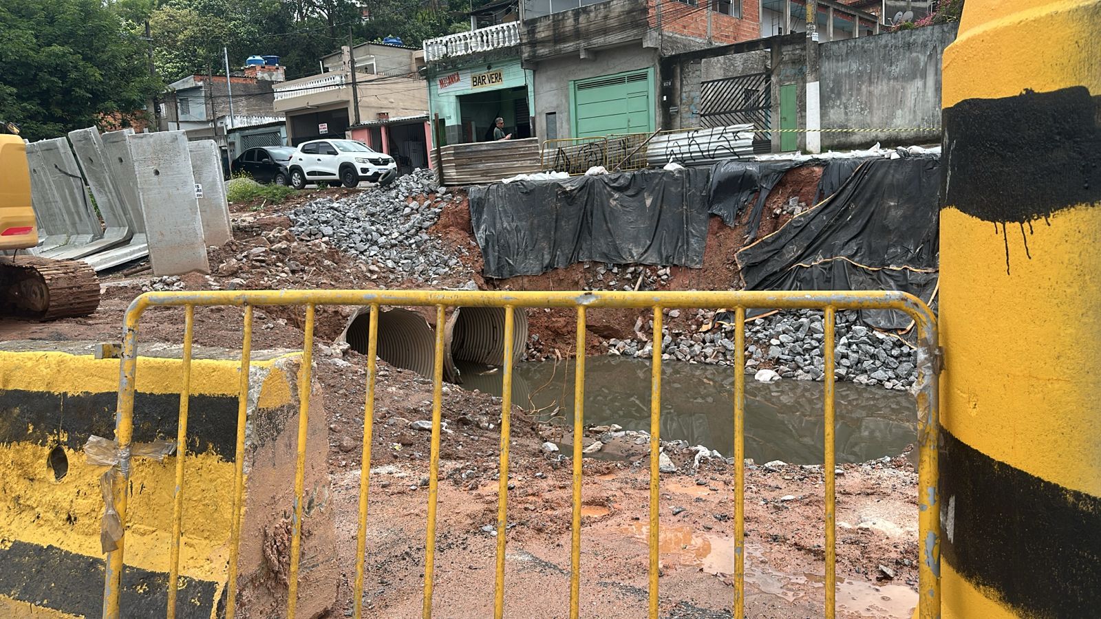 Drenagem da Avenida Nove de Julho tem prazo estimado de conclusão para abril de 2026, afirma Prefeitura