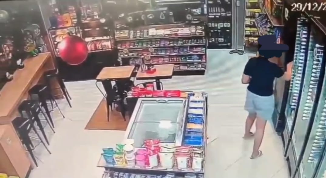 Itapecerica: imagens exclusivas mostram mulher tranquila em posto; ela não indica suspeitos