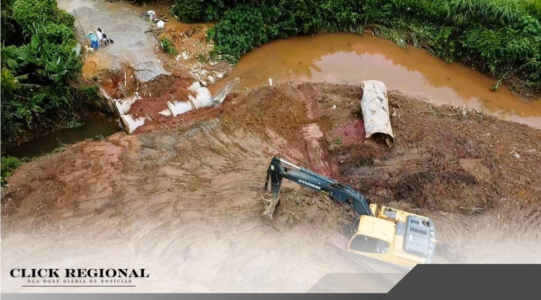 Defesa Civil de Itapecerica da Serra realiza desassoreamento dos córregos